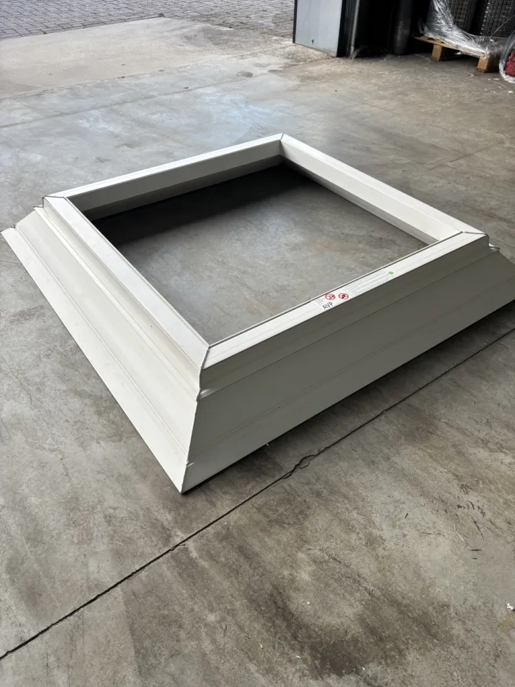 PVC BF 16 EP Opstand Geïsoleerd Dagmaat 40cm x 40cm